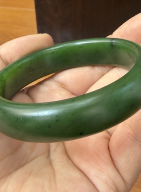 新疆和田碧玉籽料手镯带皮 甜甜圈貔貅生肖 玉石雕刻培训学校