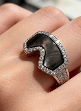 朋克风镶钻M4雪镜爆闪戒