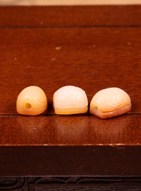 10mm黄沁皮三通新疆和田玉籽料红沁皮三通挂件顶珠手串手链配饰