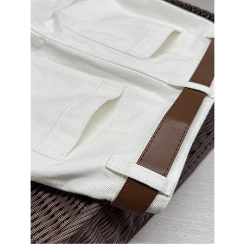 N货！藏肉显高挑！中高腰白色牛仔阔腿裤女    M319356~JS - 图2