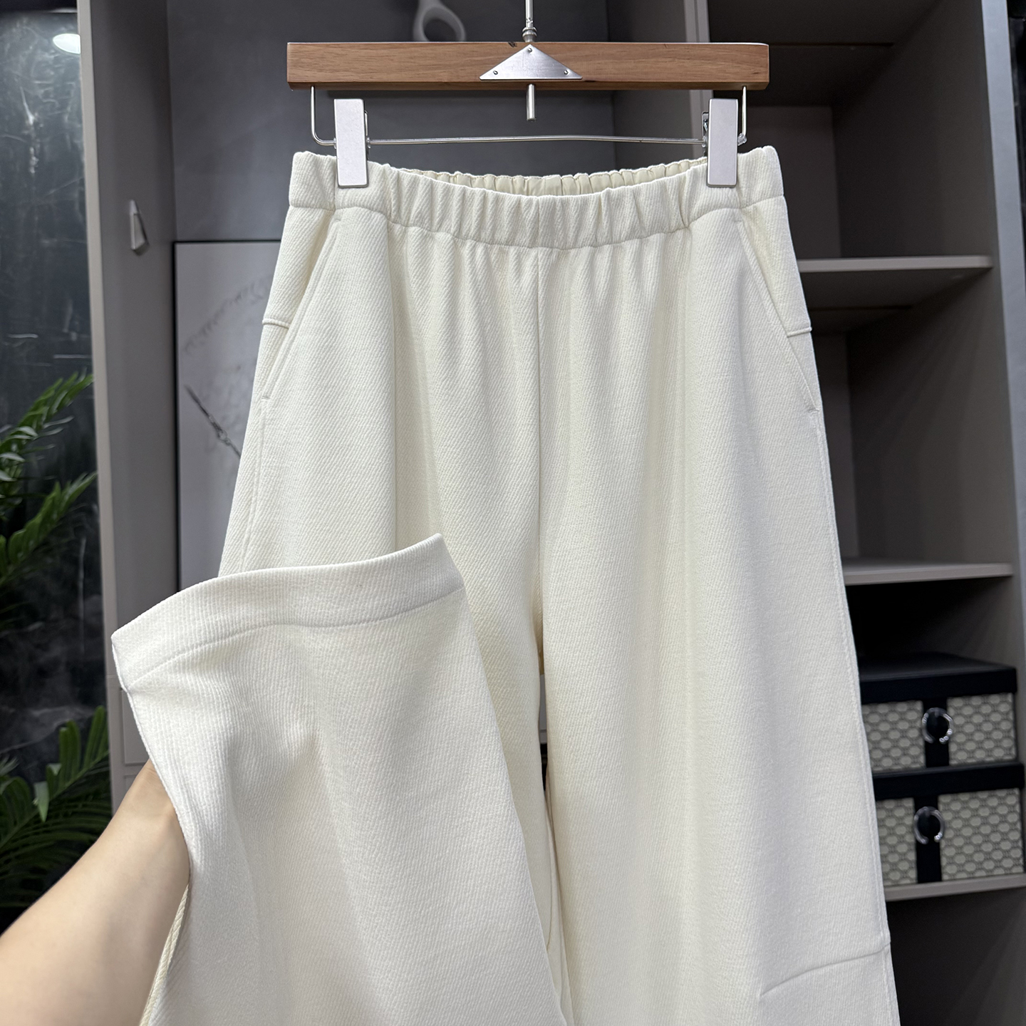 P牌面料!温暖藏肉!宽松毛面松紧腰休闲香蕉裤女 H25505~ZY - 图0