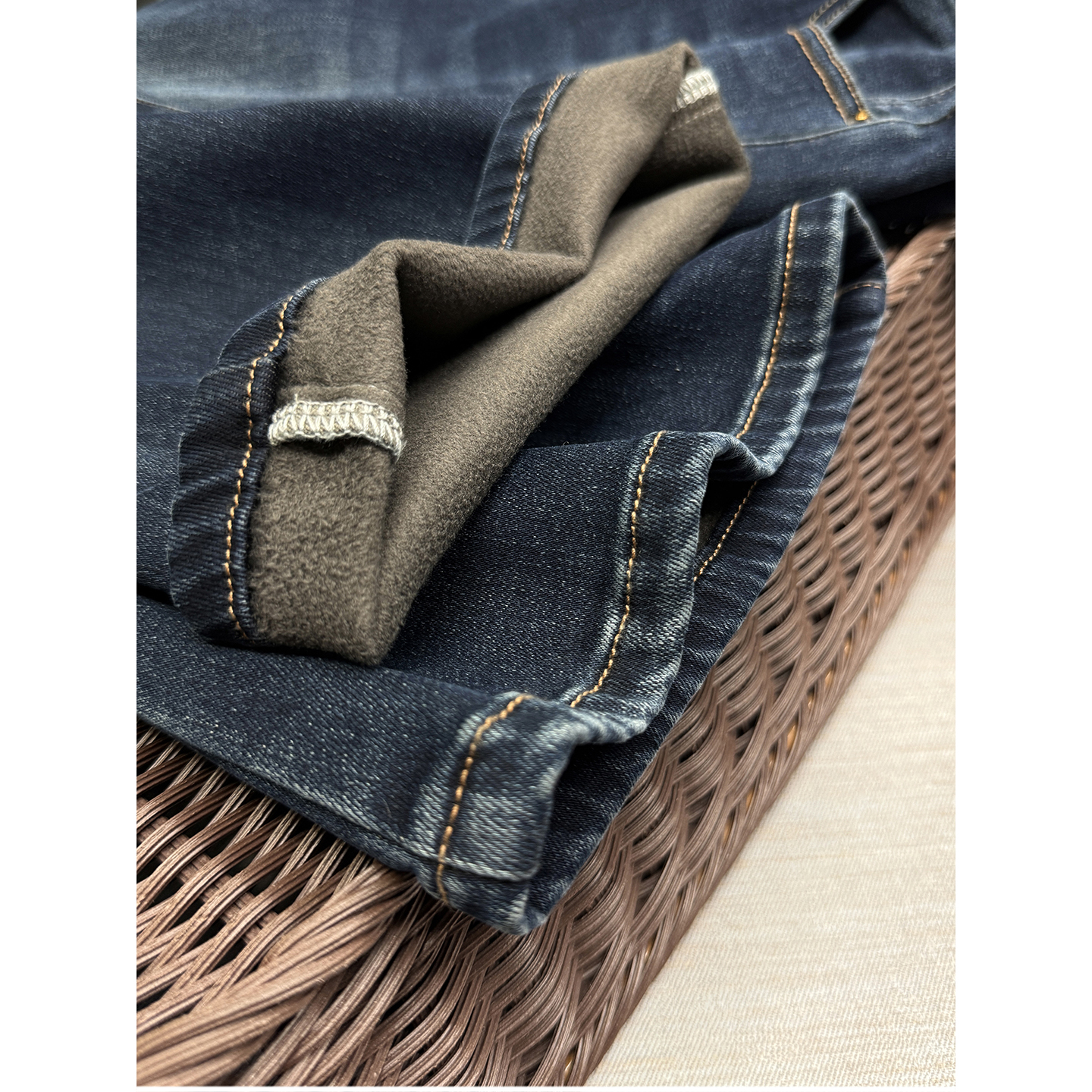 大N货!温暖显瘦!修身微弹薄绒牛仔喇叭裤女 M0400211~JS - 图1