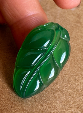 天然真品绿玉髓树叶吊坠男女绿玛瑙金枝玉叶项链叶子挂坠女友礼物