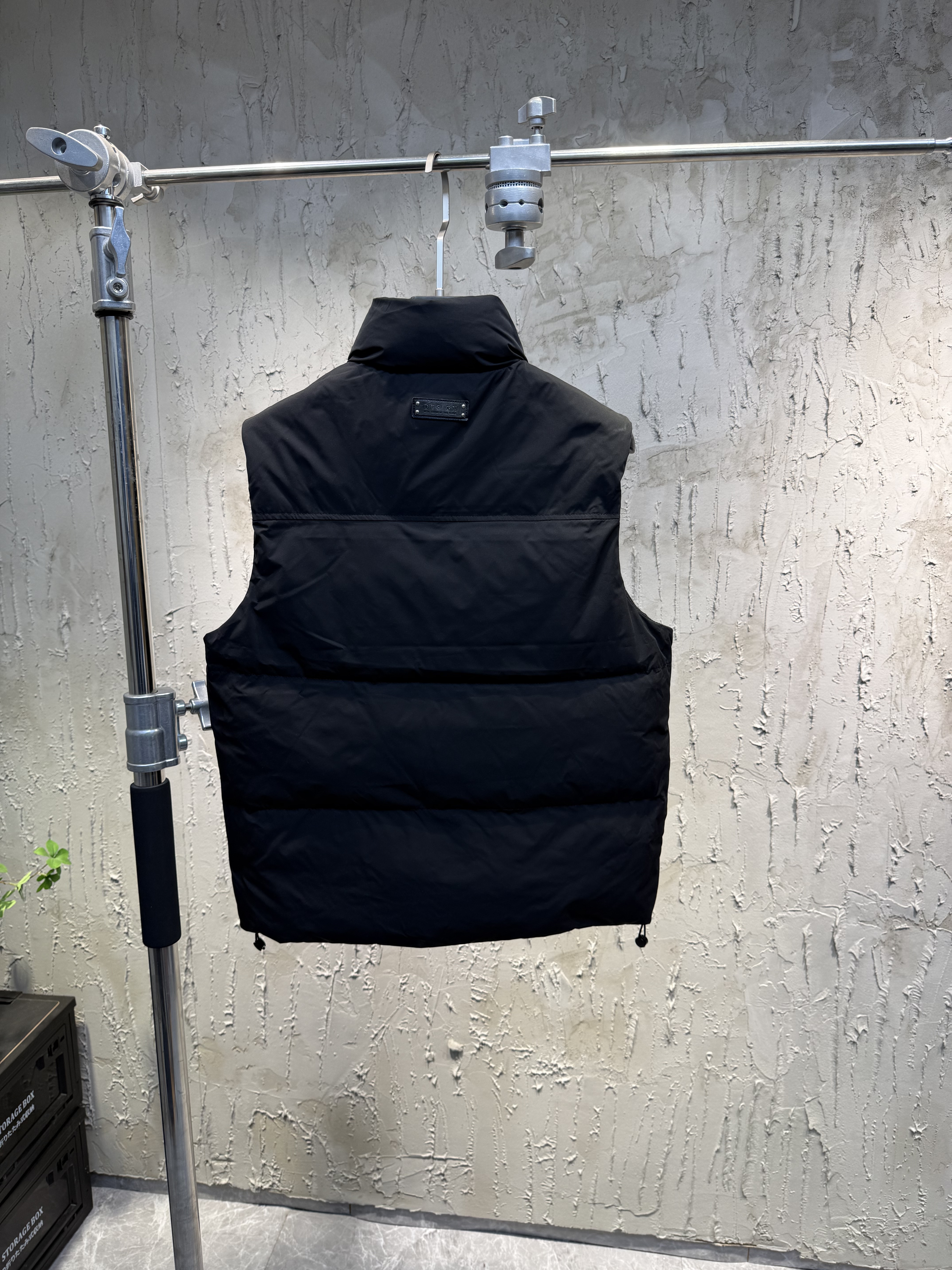 2026 Early Winter New American Retro Stand Collar Down Vest Men's Loose Casual Versatile Sleeveless Vest Trendy