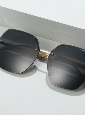 自带妆容眼镜时尚墨镜美颜太阳镜