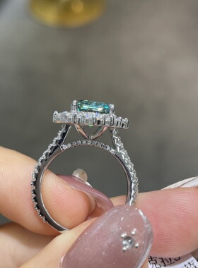 云同珠宝新品S925银镀金8x10mm4克拉绿色莫桑钻戒指跨境电商热销