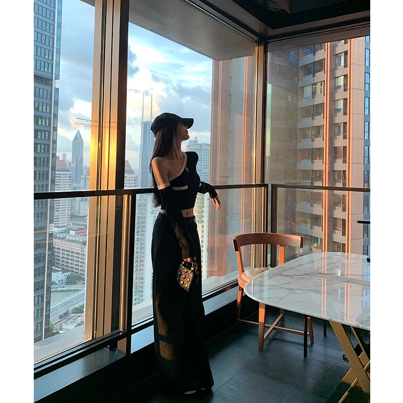 撞色斜肩小香风针织衫女秋季小众设计感修身显瘦短款设计感上衣潮,淘宝优惠券,粉丝福利购,淘宝优惠卷