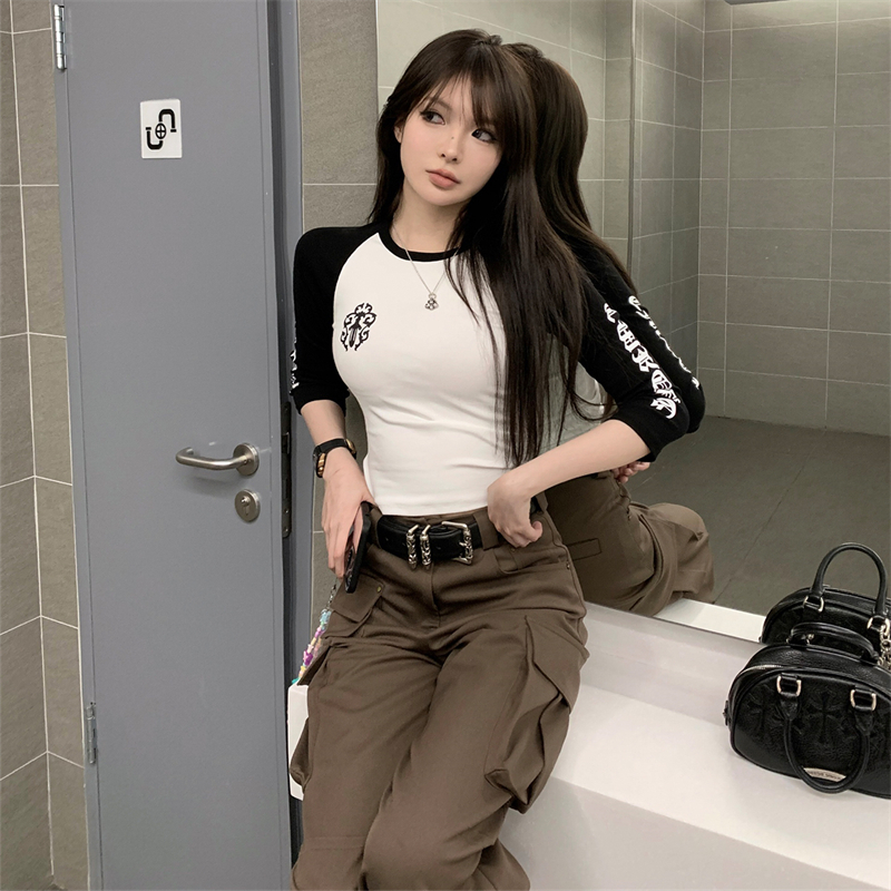 十字架梵文拼色印花七分袖T恤女秋季新款设计感纯欲显瘦打底上衣-图1