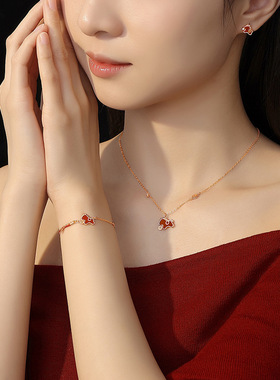 原创马上暴富钱币萌马项链纯银新中式马年本命年红玛瑙独角兽吊坠