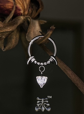 部落之子 精雕獠牙荆棘吊坠环 钛合金耳钉植入级小众设计师亚文化