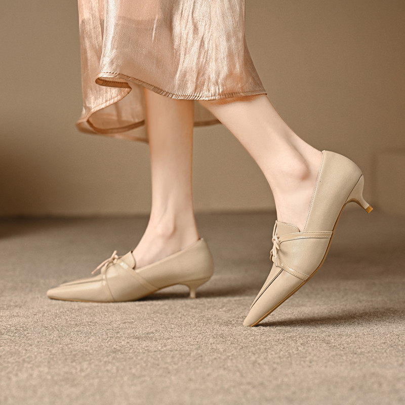 显瘦小跟单鞋女早春新款时尚通勤百搭真皮细跟尖头系带深口猫跟鞋,淘宝优惠券,粉丝福利购,淘宝优惠卷