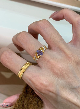 网红热销款紫荆花戒指气质女2024年新款紫色钻石镶嵌轻奢指环一件