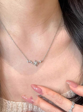 爆闪星星项链女2025年新款小众轻奢高级感锆石颈链日韩通勤锁骨链