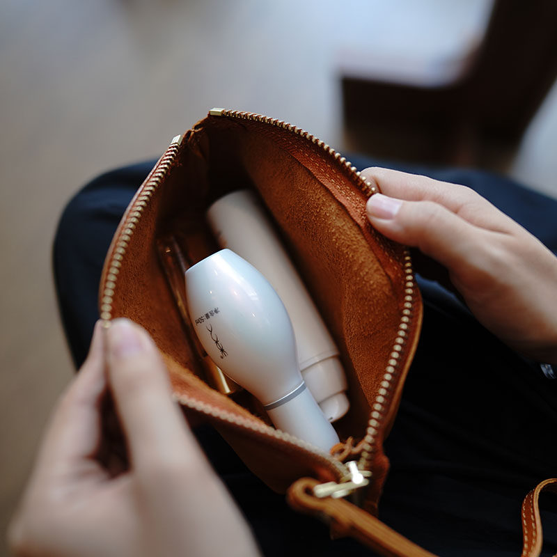 鹿小姐 植鞣牛皮简约实用大容量手拿包真皮百搭证件化妆品收纳包,淘宝优惠券,粉丝福利购,淘宝优惠卷