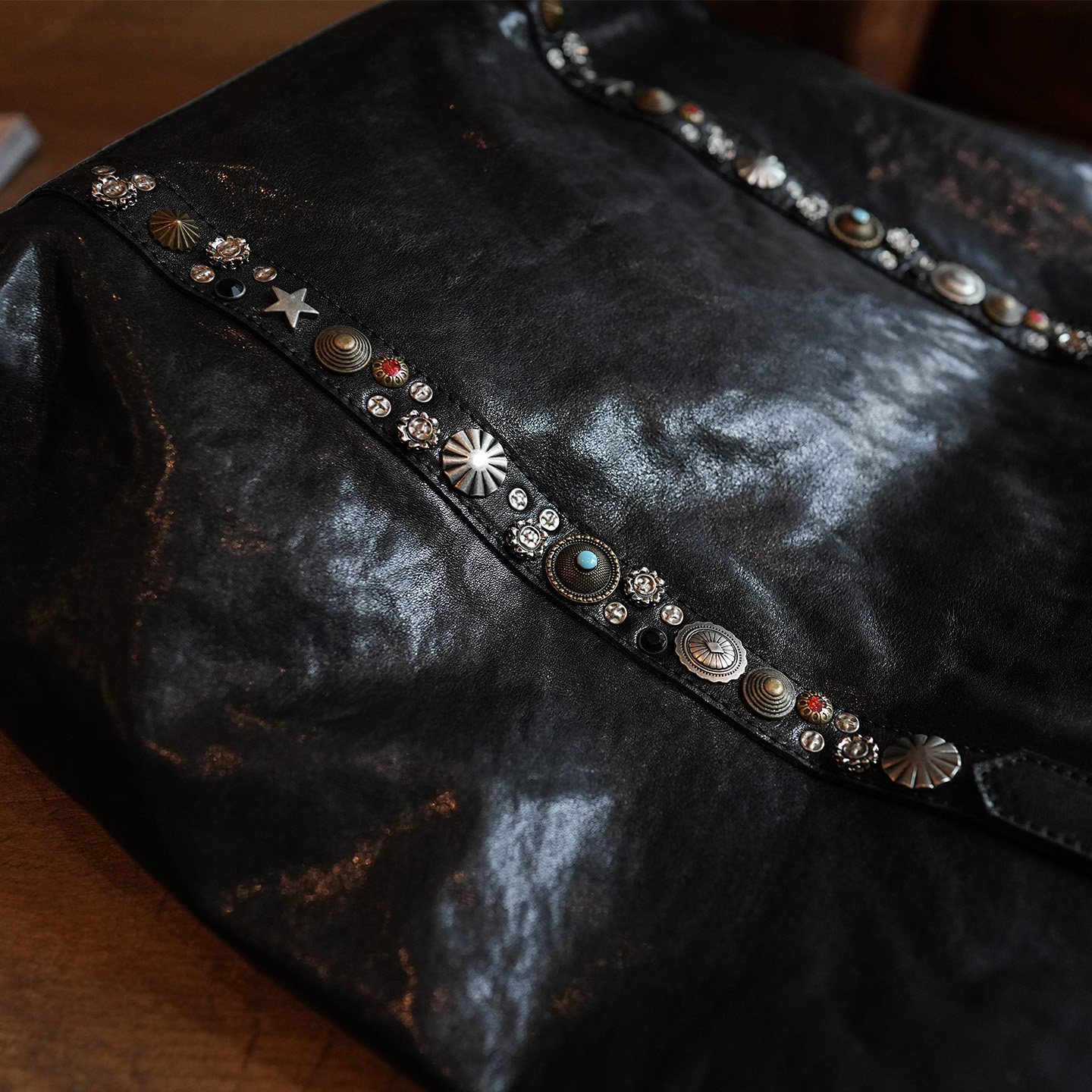 鹿小姐小众复古手工铆钉植鞣牛皮大容量单肩托特包真皮百搭斜挎包,淘宝优惠券,粉丝福利购,淘宝优惠卷