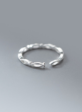 纳兰 S925纯银精致简约ins风小众设计感气质镂空椭圆戒指R03536