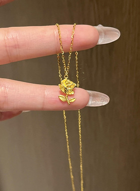 小红书爆款金色玫瑰花项链女法式轻奢精致花朵吊坠不锈钢锁骨链潮