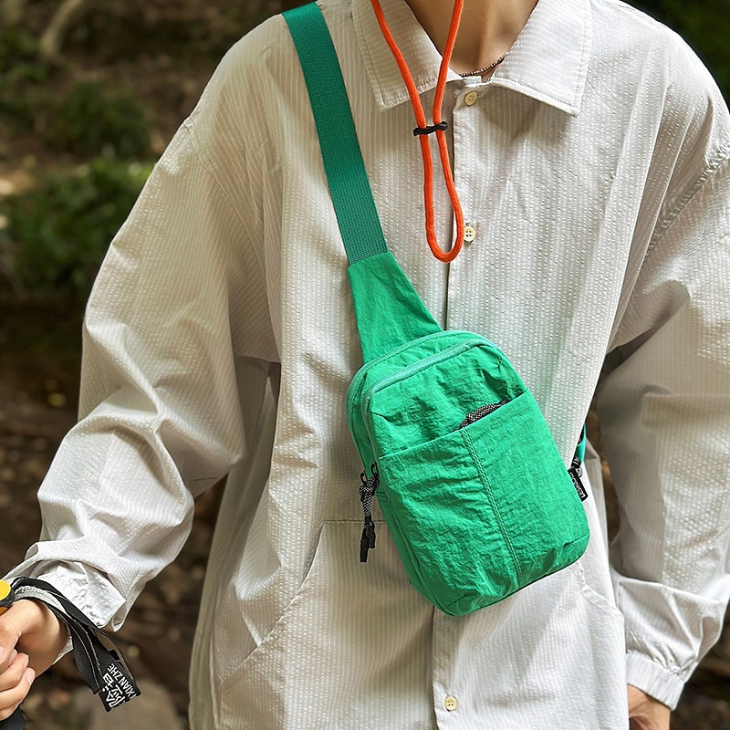 简约胸包男女2025新款夏季迷你小背包斜挎包休闲逛街百搭手机包潮,淘宝优惠券,粉丝福利购,淘宝优惠卷