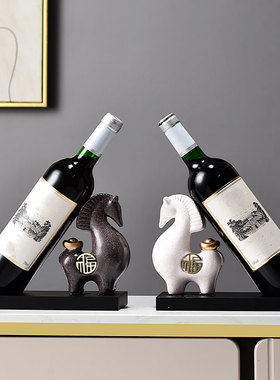 新中式马上有钱红酒架摆件