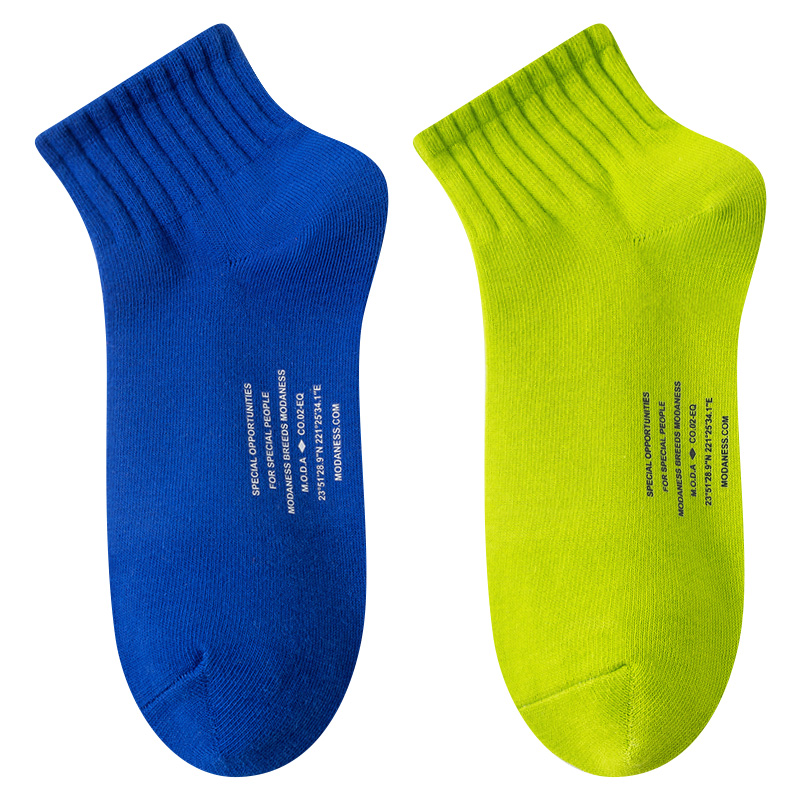 男生袜子中筒春秋款纯色棉袜吸汗防臭男士运动袜潮黑色白色男袜 - 图3