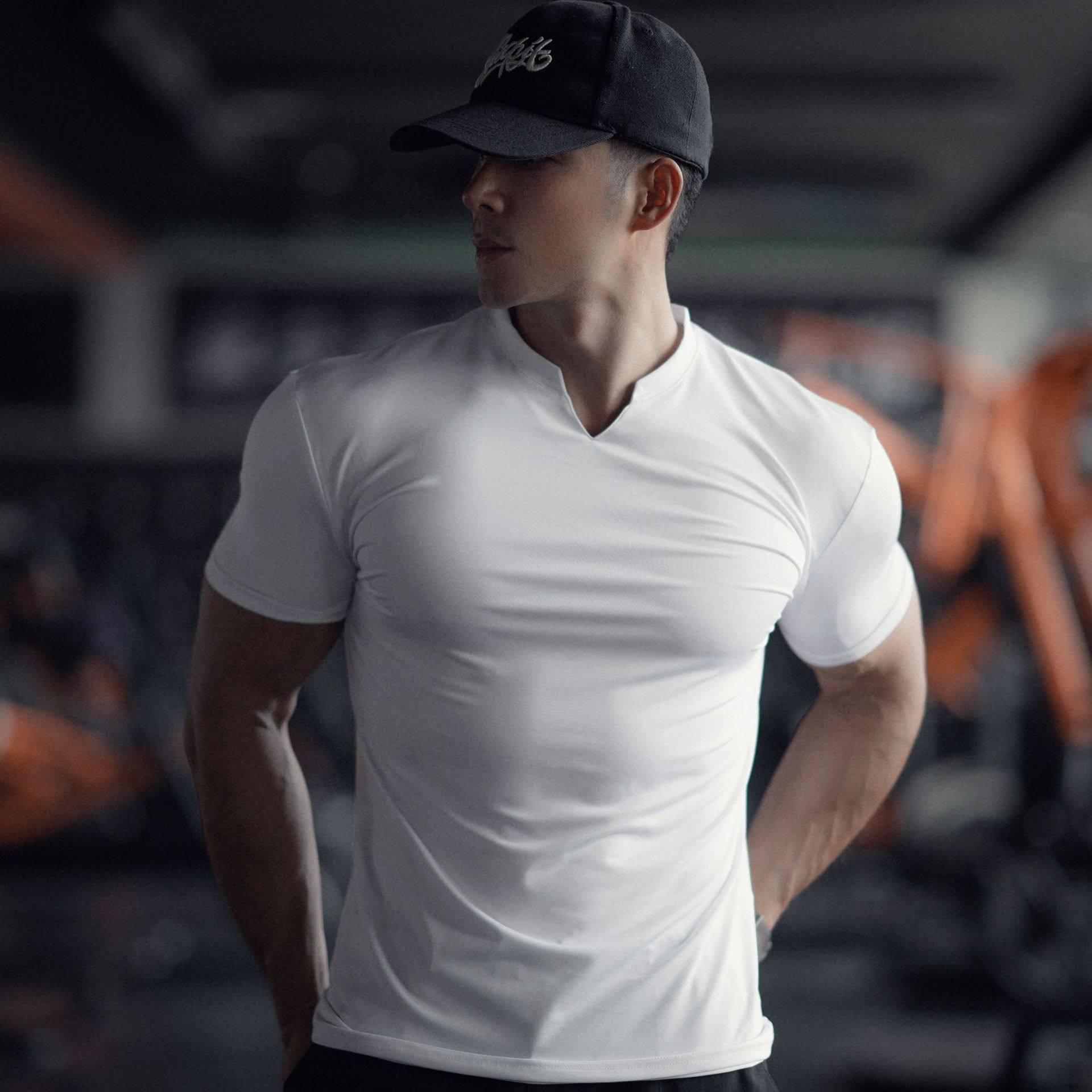 运动短袖男t恤2025新款显肌肉身材收袖口健身V领紧身冰感速干上衣,淘宝优惠券,粉丝福利购,淘宝优惠卷