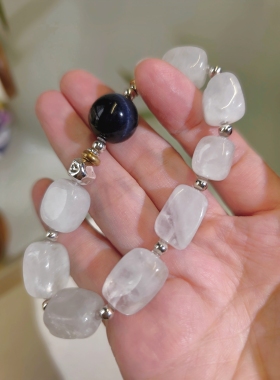 冰眸·随形白水晶蓝虎手串简约撞色多宝手链女日常配饰生日礼物