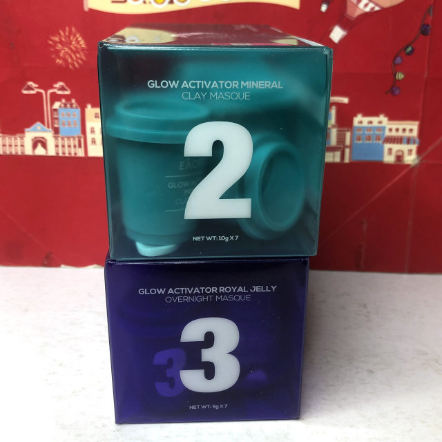 Expired daily chemicals Australia imported firefly bright mineral uniform mud film/Royal jelly good night mask 7 packs