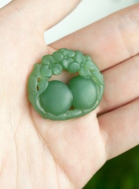 天然和田玉俄罗斯两小无猜雕件