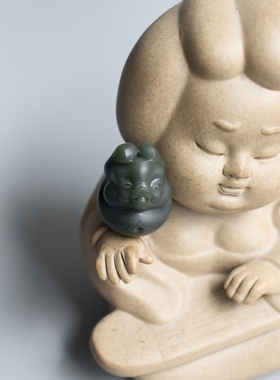 生肖猪天然和田玉吊坠男女