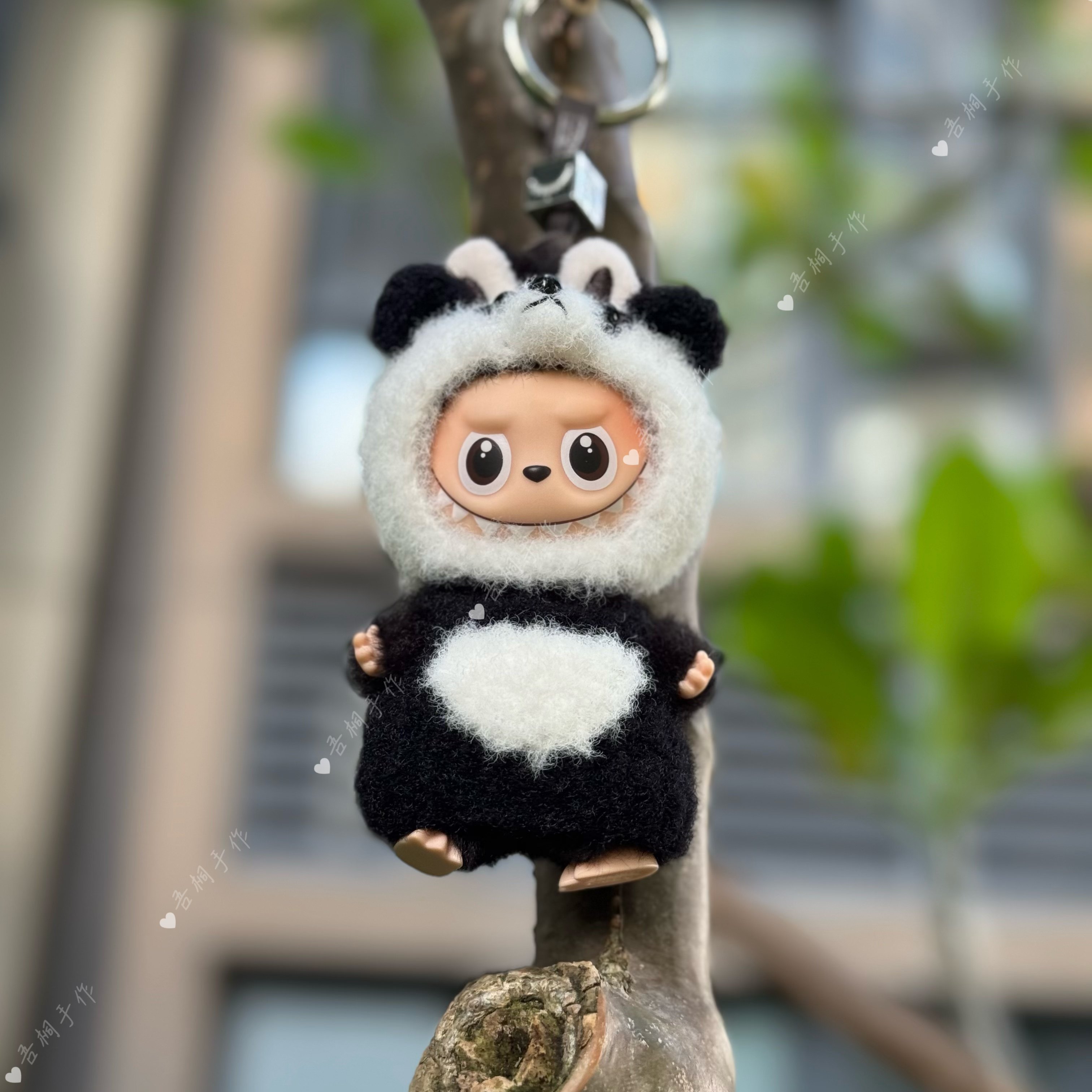 labubu4.0大熊猫娃衣套装拉布布4代心底密码搪胶公仔衣服 - 图1