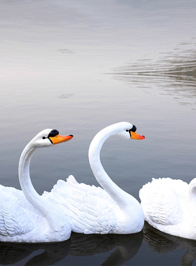 户外仿真天鹅玻璃钢雕塑摆件