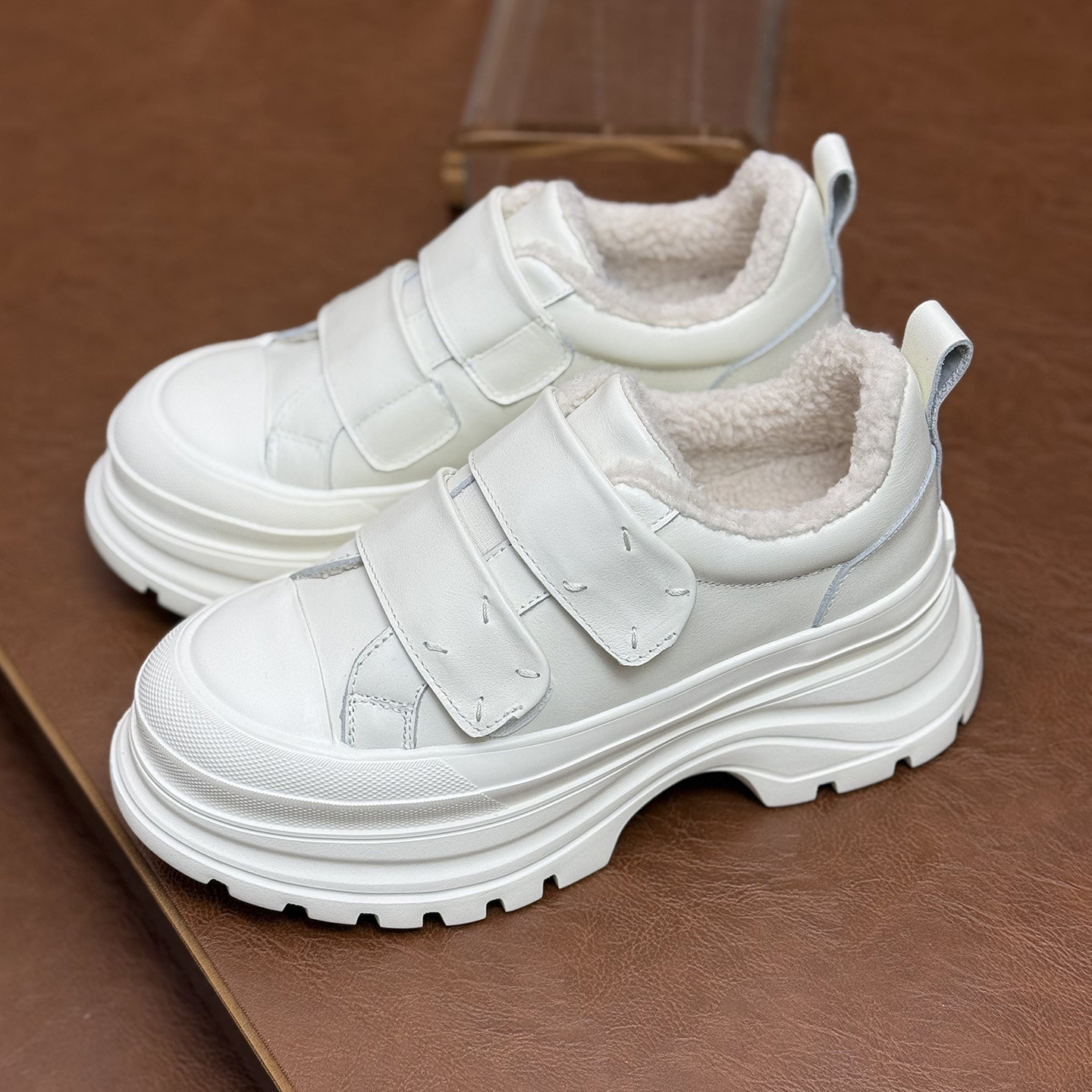 韩版厚底平增高8cm松糕鞋女款2026新款春款真皮魔术贴加绒小白鞋,淘宝优惠券,粉丝福利购,淘宝优惠卷