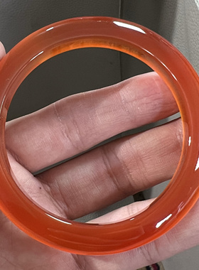 天然北红玛瑙玉髓手镯首饰女橙红色玉髓送礼佳品54口径泥鳅背镯型