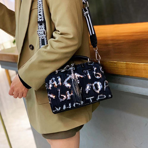 字母包包女2024新款韩版配牛皮手提包高级感洋气斜跨包亮片小方包 - 图2