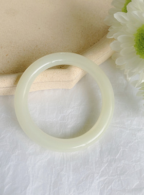 天然冰种圆条少女风水晶玉镯