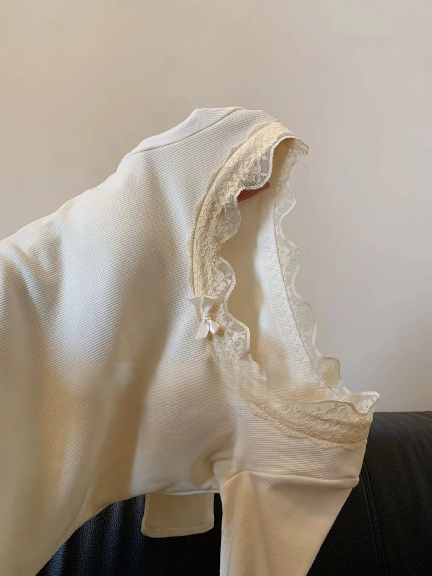 蕾丝德绒打底衫女秋冬内搭短款上衣修身显瘦小衫加绒保暖长袖T恤 - 图1