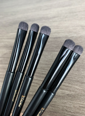 致美刷品全黑羊毛下眼睑晕染刷