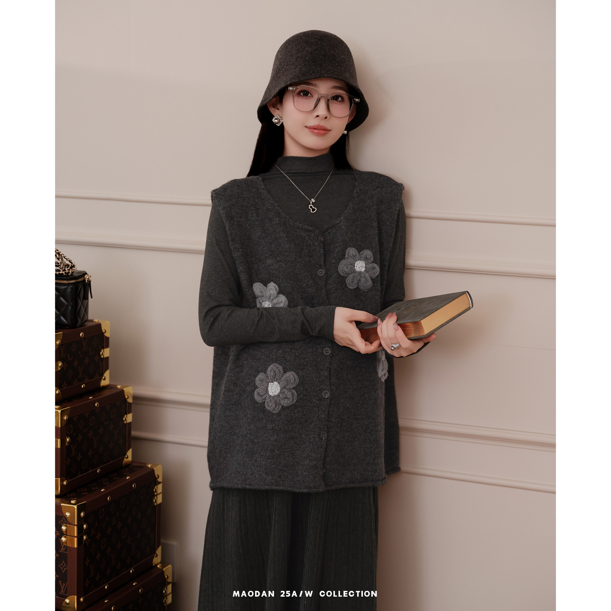 猫单【奥斯花园】娜娜的孕期穿搭孕妇装秋冬新品马甲半身裙三件套 - 图2