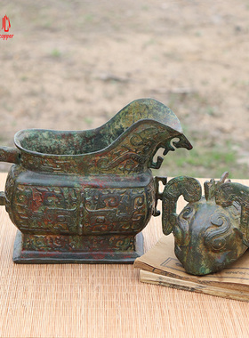 觥筹交错动态美的宴席舞者