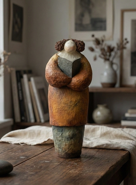 法式复古人物艺术摆件