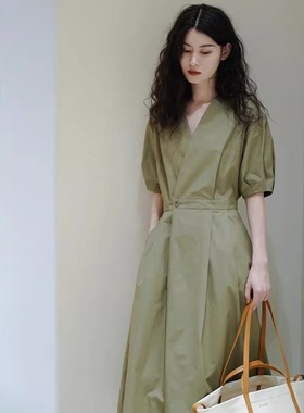 GG。欧洲站2024新款茶歇法式长裙高级感气质v领绿色衬衫连衣裙女