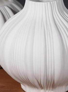 插花花瓶陶瓷台面简约现代摆设时尚白色花器圆形客厅摆厂家批发