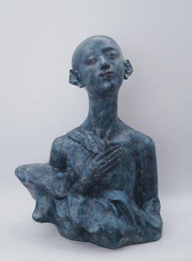 现代简约软装人像雕塑艺术摆件样板房家居奢蓝色饰品树脂人物摆件