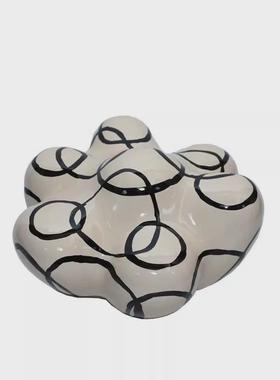 手绘饰品摆件北欧艺术人物雕塑摆件样板间售楼部客厅软装云朵