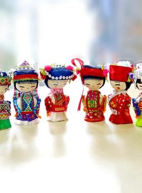 特色中国云南少数民族工艺娃娃木偶桌面摆件装饰幼儿园儿童纪念品