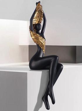热销现代极简艺术吊脚坐姿人物摆件创意软装隔断高级客厅电视柜装