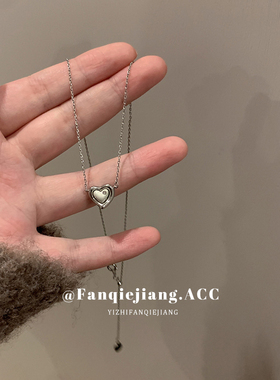 一只番茄酱设计感爱心项链