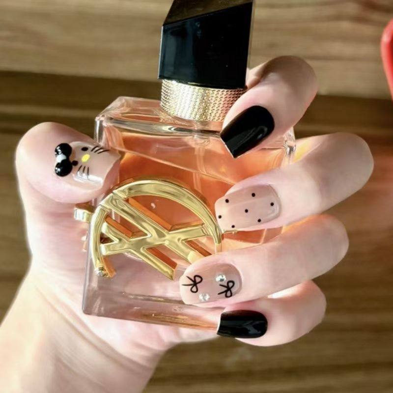 2026年新款美甲贴片显白高级感短款手指甲贴片可拆卸网红穿戴甲片,淘宝优惠券,粉丝福利购,淘宝优惠卷