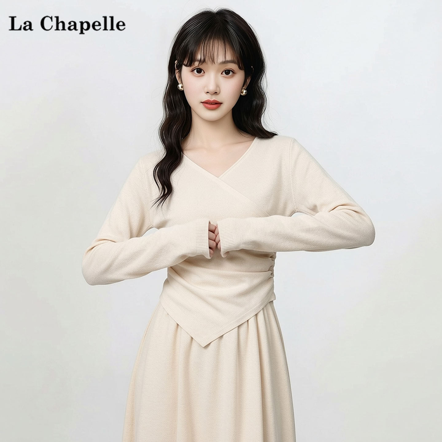 拉夏贝尔2025年冬季修身V领不规则长袖上衣女高腰半身裙两件套装,淘宝优惠券,粉丝福利购,淘宝优惠卷