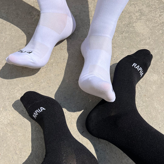 新版专业比赛黑白薄款纯色透气运动简约骑行袜公路自行车袜夏季款